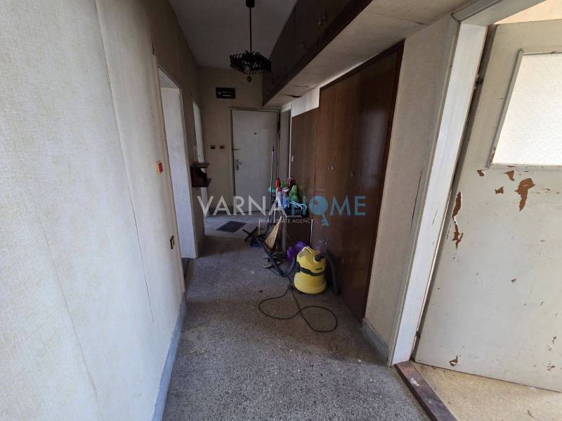 Gallery Image 222