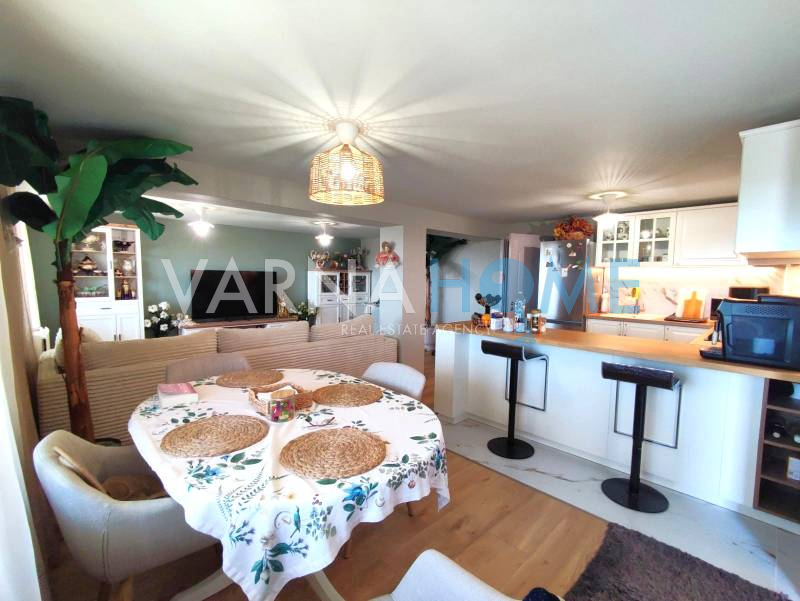 Къща, кв. Виница с морска панорама,…