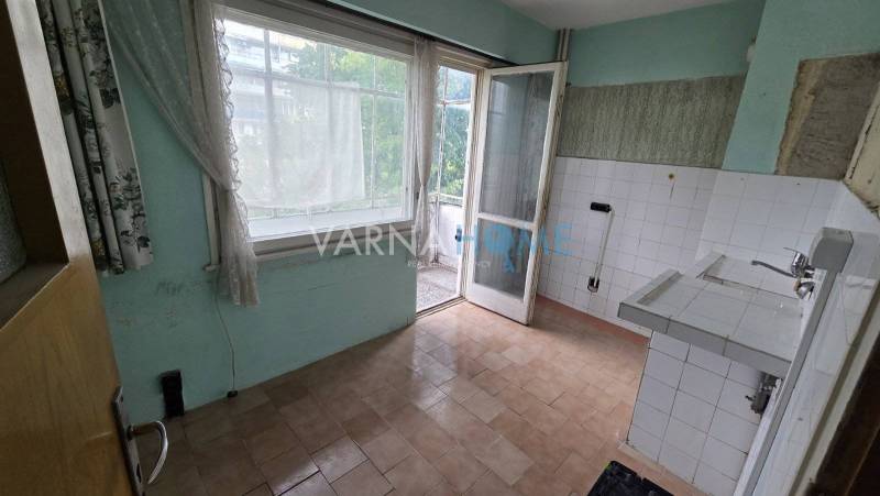 Gallery Image 222