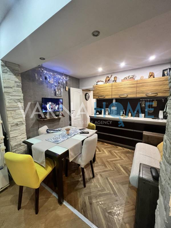 Апартамент с четири отделни стаи…