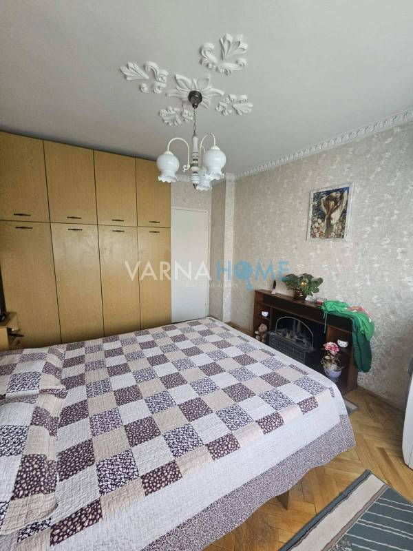 Gallery Image 222