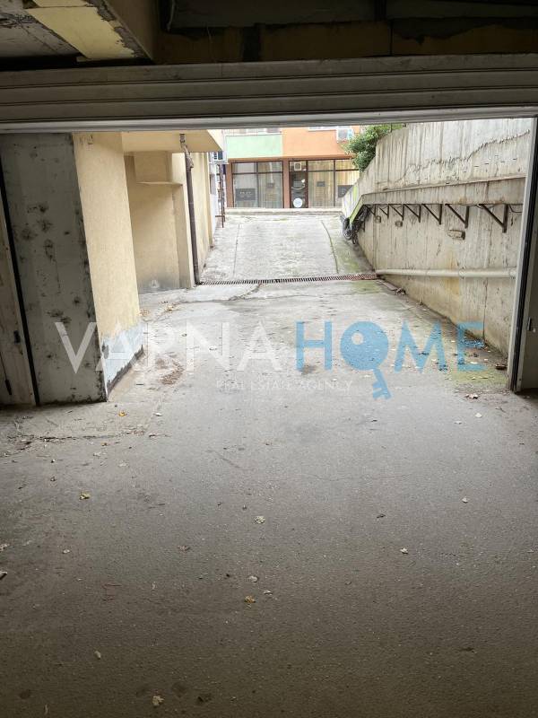 Gallery Image 222
