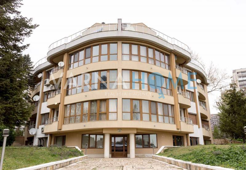 Морската градина, двустаен апартамент…