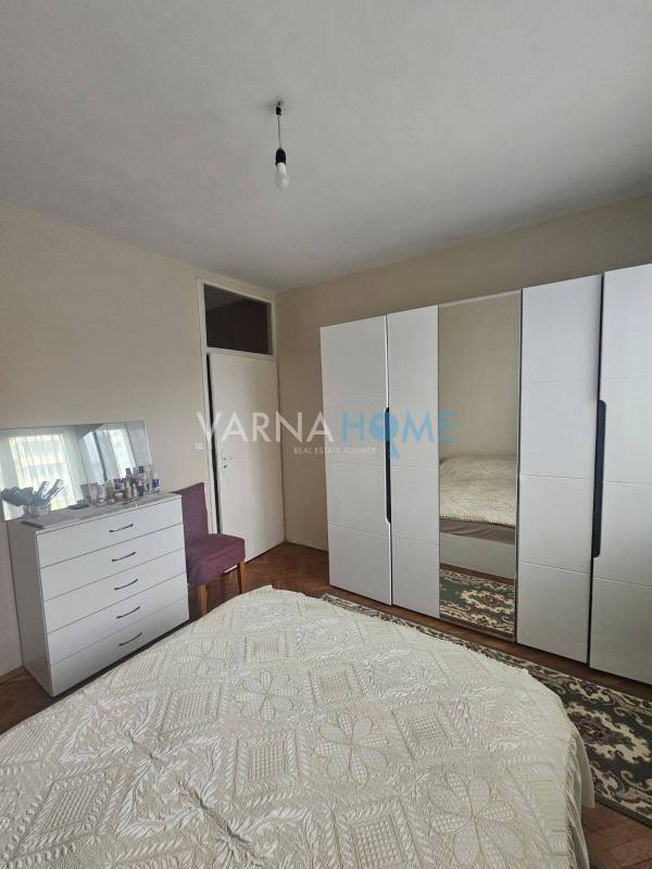 Gallery Image 222