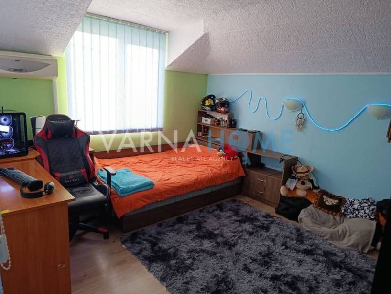 Gallery Image 222